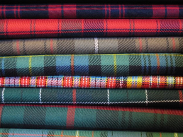 A GUIDE TO SCOTTISH TARTANS